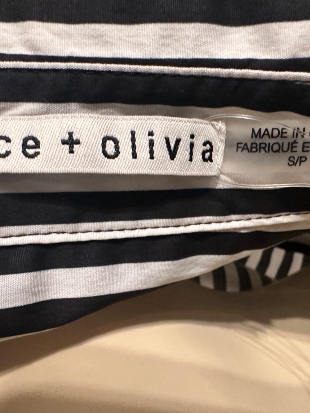 Pam Embroidered Oversize Shir - Picture 8 of 8